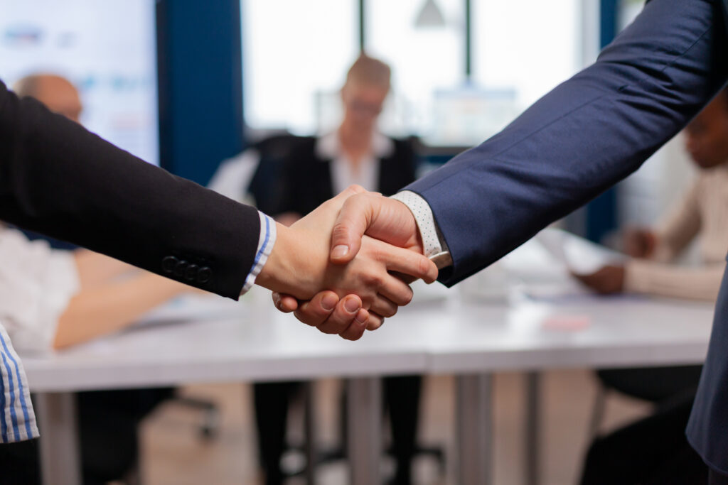 Pourquoi travailler avec un distributeur spécialisé en  rénovation ?